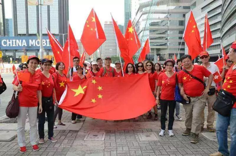 向上跳的香蕉