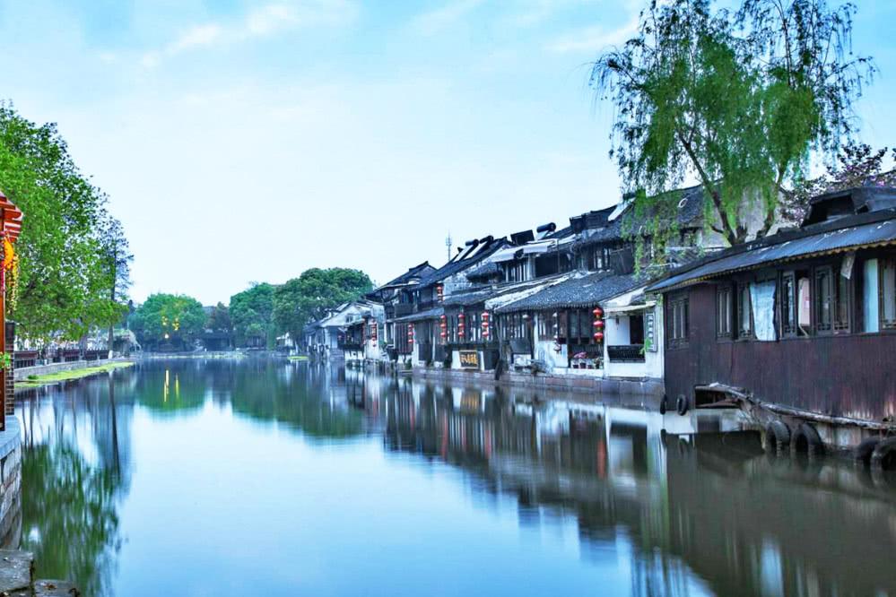 ST同洲：控股股东拟变更为腾旭实业，实控人拟变更为刘用旭